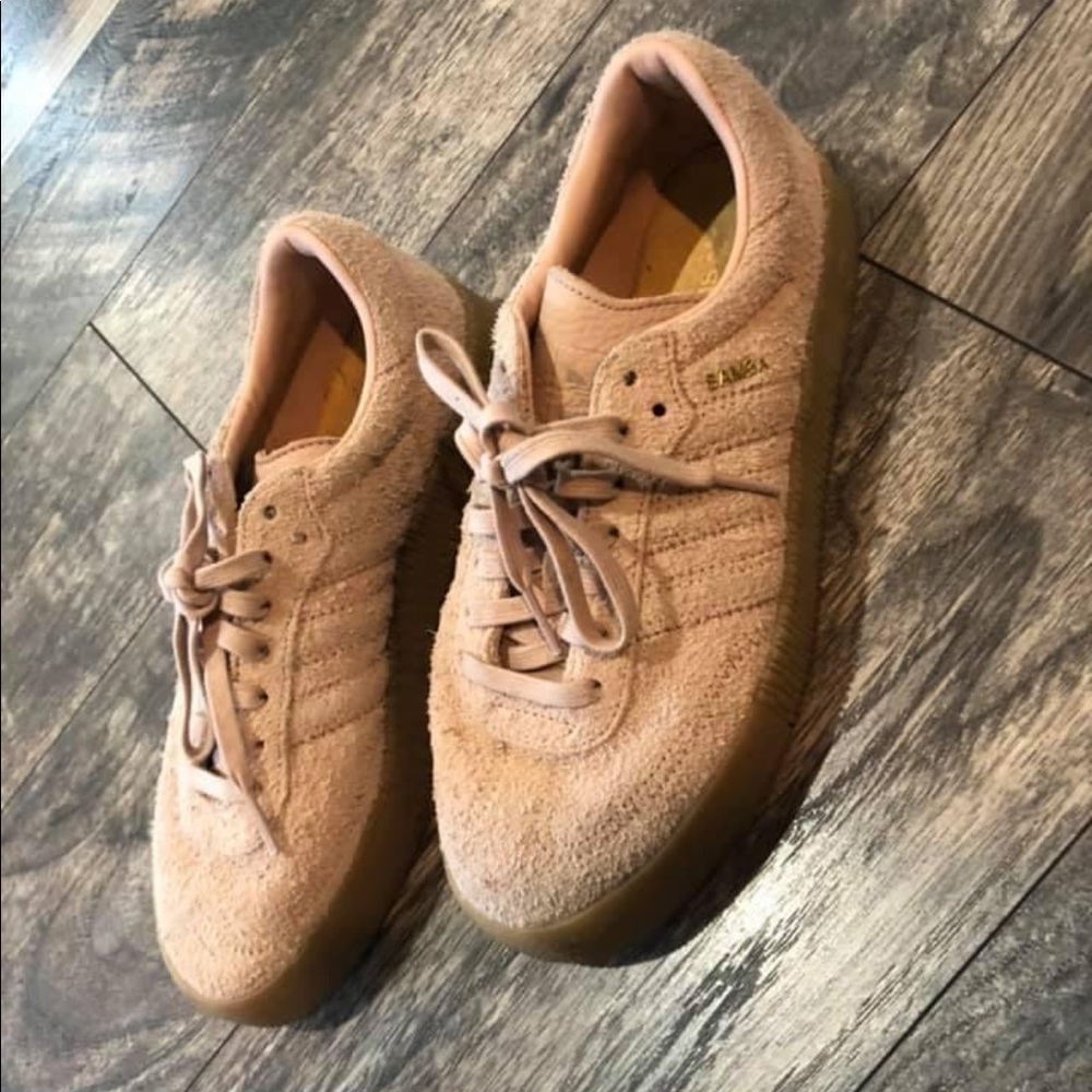 Suede light pink adidas